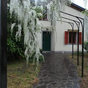Gingerbread Bed & Breakfast Villafranca in Lunigiana